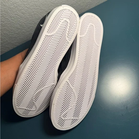 Nike Black Slip-On Sneakers - Picture 2 of 6